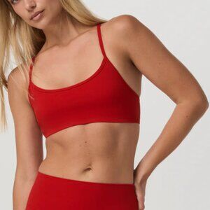 Vuori AllTheFeels™ Bra in Cherry Red